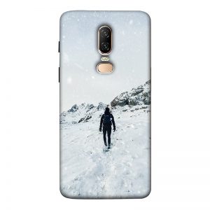 Trekker in Snow OnePlus 6 Mobile Cover