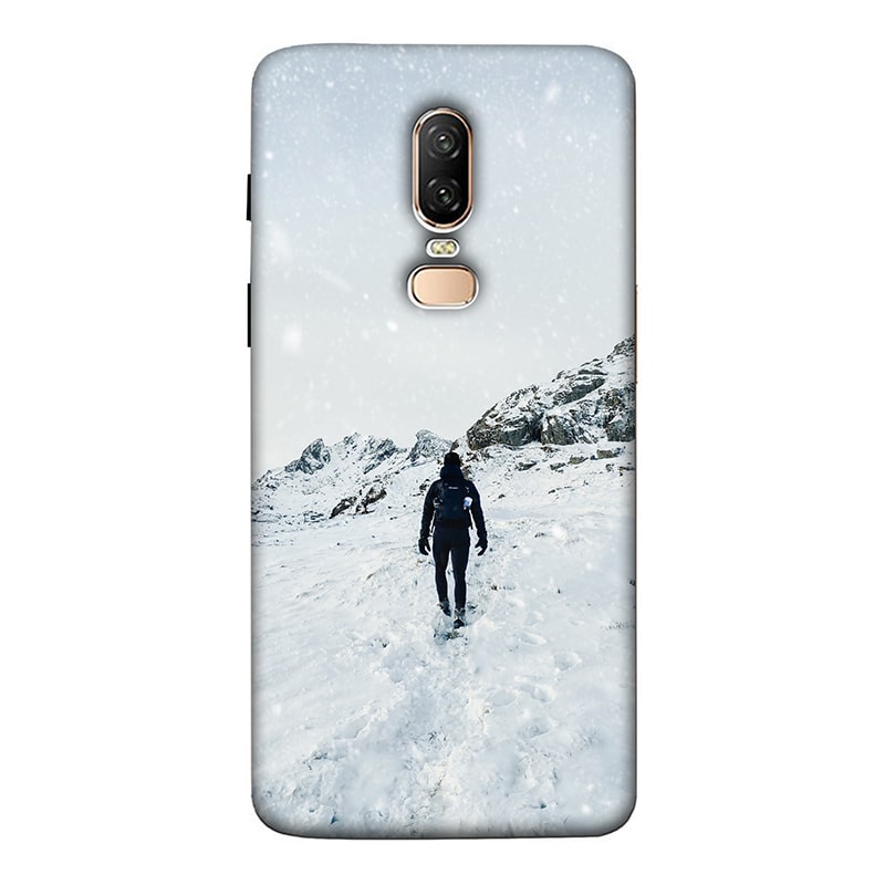 Trekker in Snow OnePlus 6 Mobile Cover
