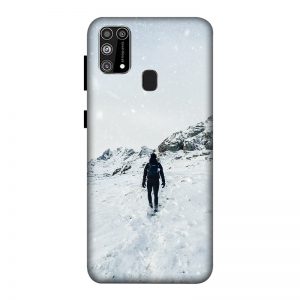 Trekker in Snow Samsung M31 Mobile Cover