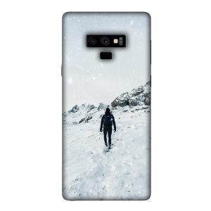Trekker in Snow Samsung Galaxy Note 9 Mobile Cover
