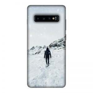 Trekker in Snow Samsung Galaxy S10 Plus Mobile Cover