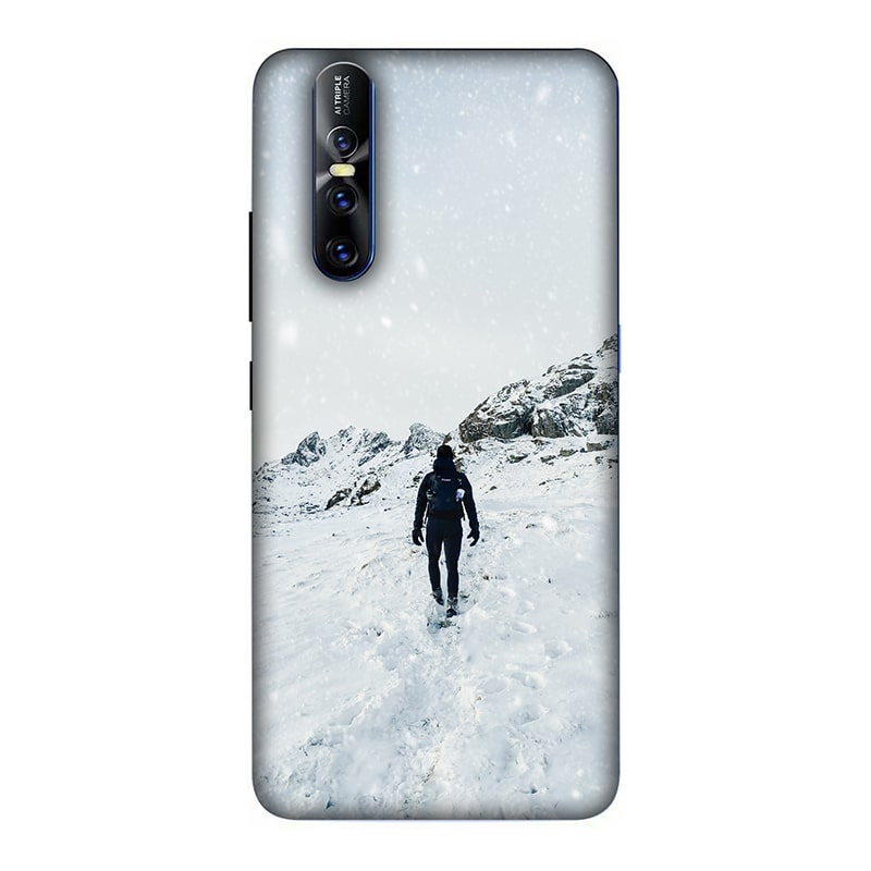 Trekker in Snow Vivo V15 Pro Mobile Cover