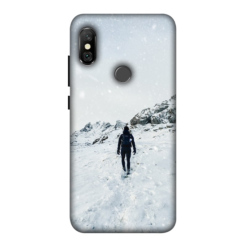 Trekker in Snow Redmi Note 6 Pro mobile Cover